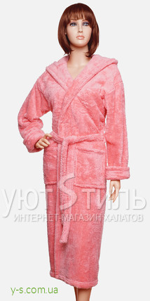Жіночий пухнастий халат рожевого кольору WM2012